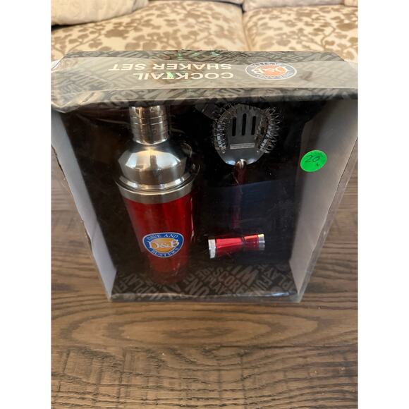 D&B Dave & Buster’s Cocktail Shaker Set – Shaker, Strainer & Jigger - Picture 10 of 10